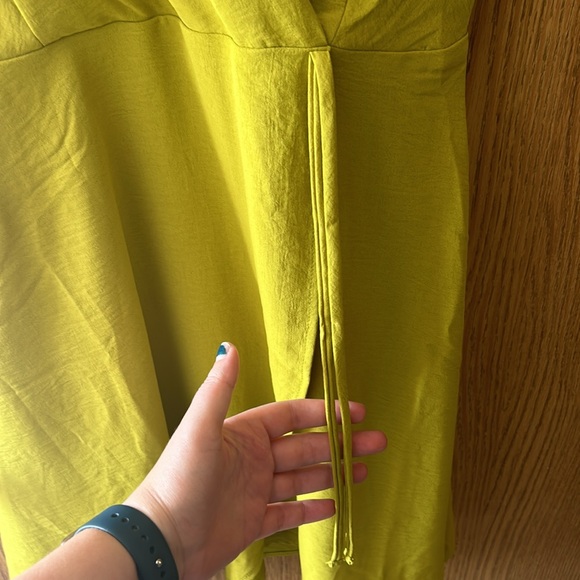 Monteau Los Angeles Chartreuse Lime Green Wrap Dress Size M - Picture 6 of 8